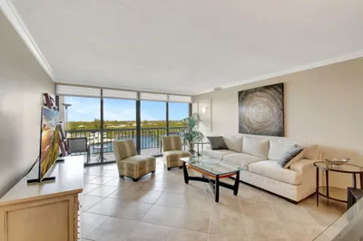 4740 S OCEAN Boulevard S #909 1