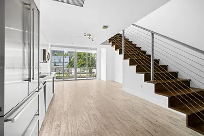 92 SW 3rd St. #305 1