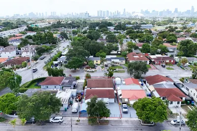 1055 NW 32nd Ct 1