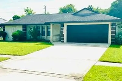 251 Las Palmas Street 1