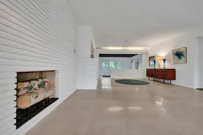 3113 Hollywood Boulevard 1
