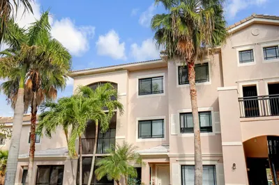 2801 Sarento Place #304 1