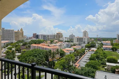 1627 SW 37th Ave #803 1