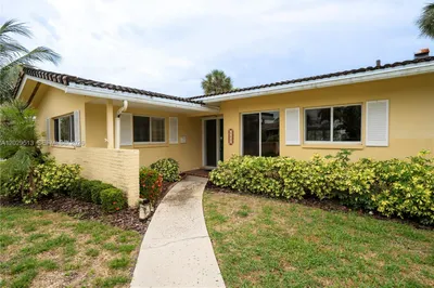1104 SW 12th St 1