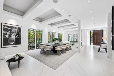 260 S Parkway Pkwy 1