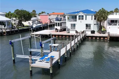 255 Nettles Boulevard 1