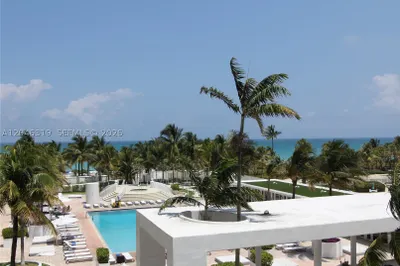10275 Collins Ave #318 1