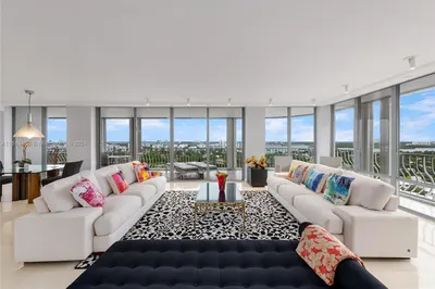 10155 Collins Ave #1510 1