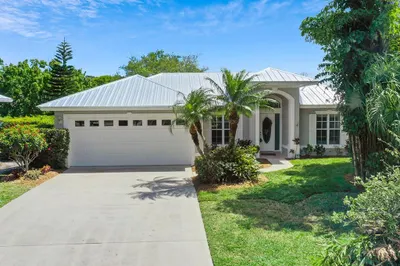 1177 SW Rosemary Court 1