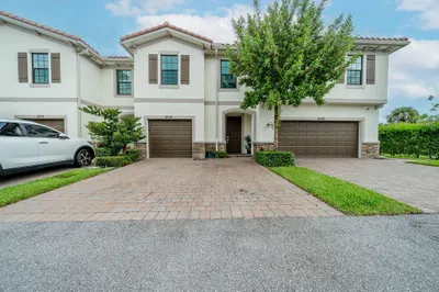 2004 Sugar Maple Drive 1