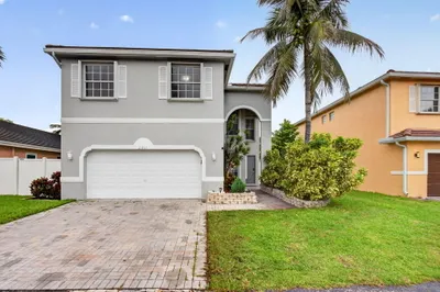 2911 E Sable Circle 1