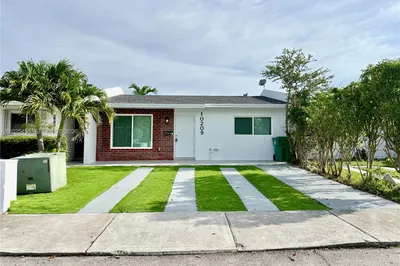10209 SW 20th Ter 1