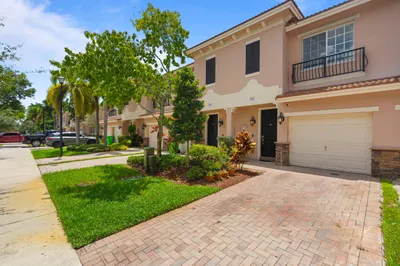 213 Las Brisas Circle 1
