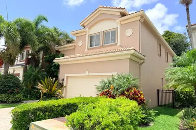 17 Country Lake Circle 1