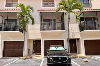 9908 HAMMOCKS Boulevard #103-42 1