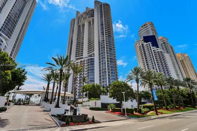 18201 Collins Ave #3309 1