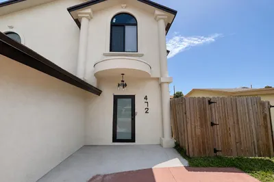 472 NW 2nd Terrace 1