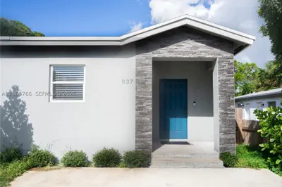 837 NW 14th Way 1