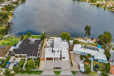 10755 SW 52nd Ter 1