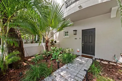 261 Navarre Ave #A-3 1