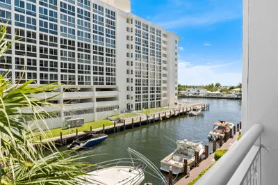 Serene views of the intracoastal from your balcony