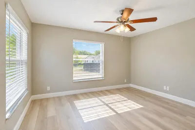 1043 22nd Street 1