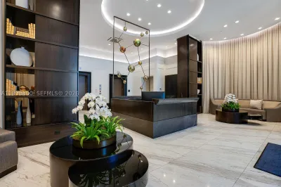 275 Giralda Ave #6E 1