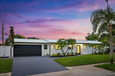 360 Saturn Avenue 1