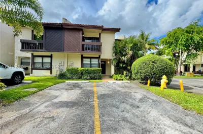 3840 SW 52nd Ave #3840 1