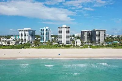 9225 Collins Ave #1407 1