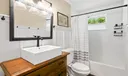 20 Windsor Road E Photo