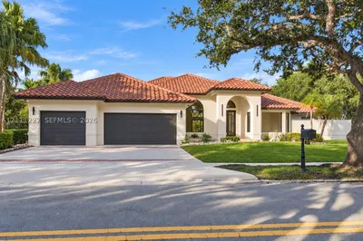 1190 Manor Ct 1