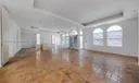 727 Collins Ave Photo