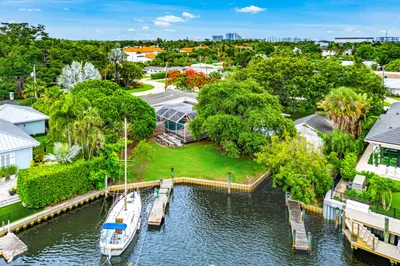 12019 N Edgewater Drive 1