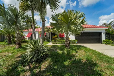 1812 SE Fallon Drive 1