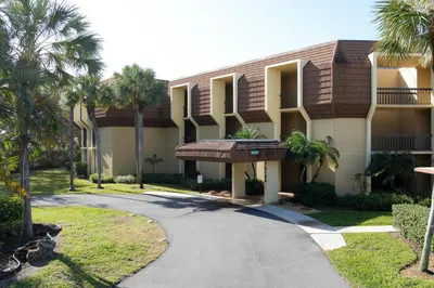 5188 Woodland Lakes Drive #337 1