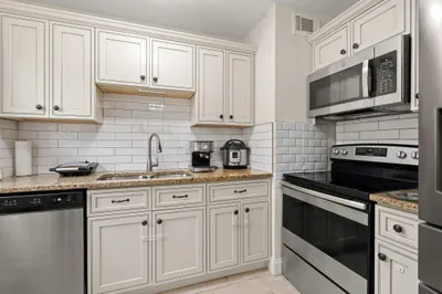 2804 Avenue J 1