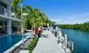 400 Palm Dr Photo
