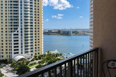 540 Brickell Key Dr #1802 1