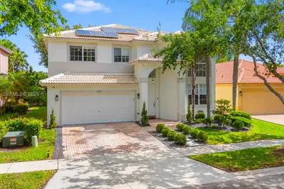 17027 NW 19th St 1