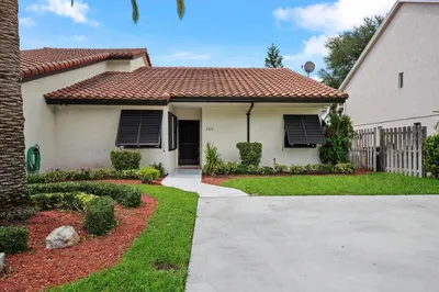 1419 Riverside Circle 1