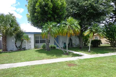 11751 Oleander Drive 1