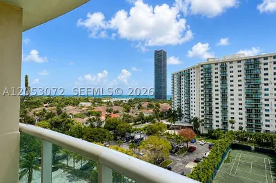 19380 Collins Ave #910 1