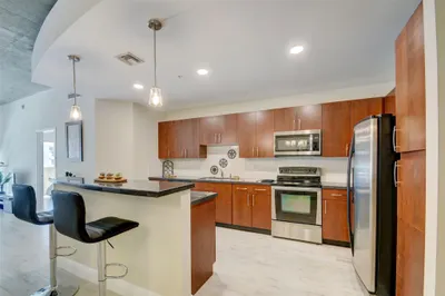 300 S Australian Ave #919
