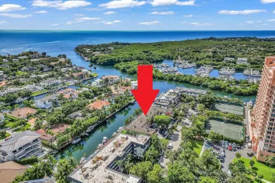 6855 Edgewater Dr #3G 1