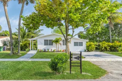 3390 NW 8th Ct 1