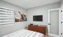 331 W 40th Pl Photo