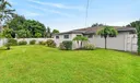 11 Windsor Road E Photo