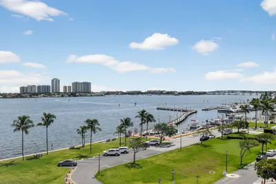 Overlooking the ICW, and Lake Park Marina and Pier