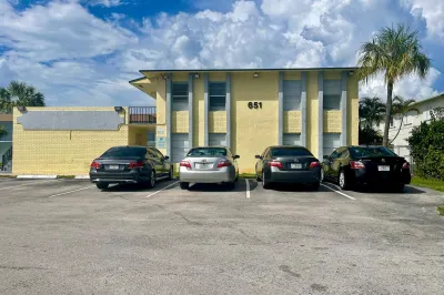 651 NW 42nd Court #118 1